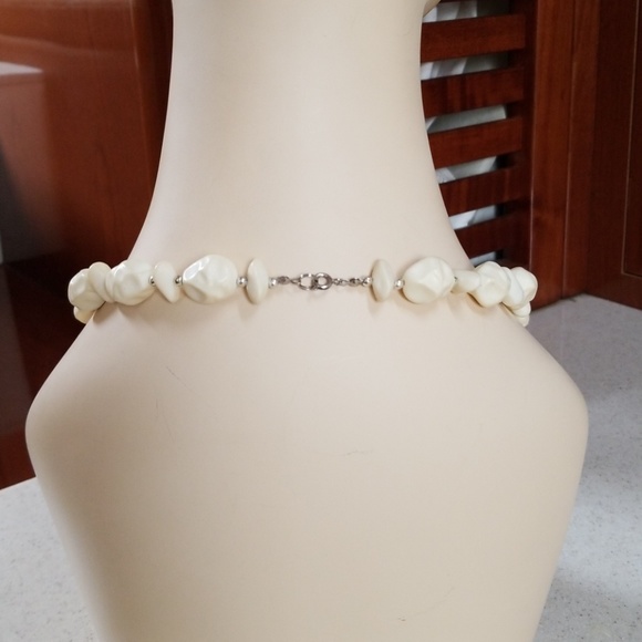 Vintage Mid Century Modern Chunky Beaded Necklace - Picture 11 of 16